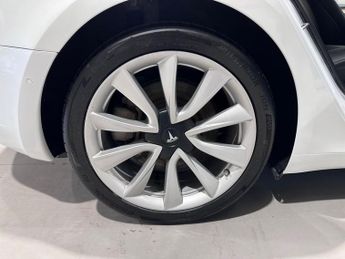 TESLA Model 3 (Dual Motor) Long Range Saloon 4dr Electric Auto 4WDE (346 ps)