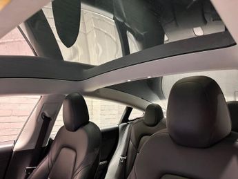 TESLA Model 3 Standard Range Plus Saloon 4dr Electric Auto RWD (241 bhp)