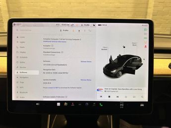 TESLA Model 3 Standard Range Plus Saloon 4dr Electric Auto RWD (241 bhp)