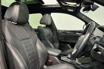 BMW IX3 80kWh Premier Edition Pro SUV 5dr Electric Auto (286 ps) Reverse