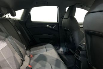 AUDI Q4 E-TRON 40 Sport Sportback 5dr Electric Auto 82kWh (204 ps) Rear Parking