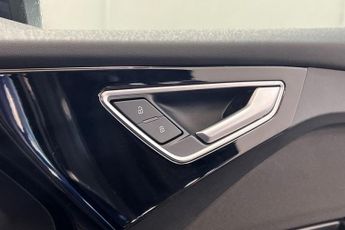 AUDI Q4 E-TRON 40 Sport Sportback 5dr Electric Auto 82kWh (204 ps) Rear Parking