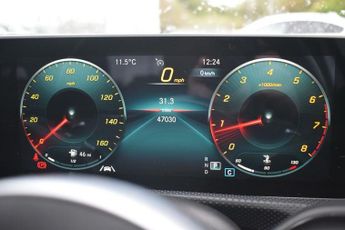 MERCEDES-BENZ A-CLASS 1.3 A200 AMG Line (Premium Plus) Hatchback 5dr Petrol 7G-DCT Eur