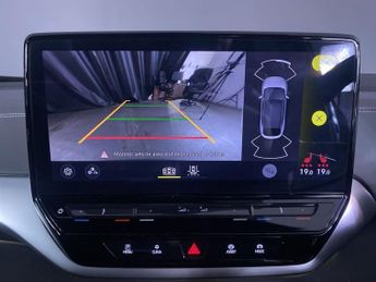 VOLKSWAGEN ID.5 Pro Performance 77kWh Style SUV 5dr Electric Auto (204 ps)