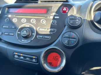HONDA JAZZ 1.4 i-VTEC ES Plus Hatchback 5dr Petrol CVT Euro 5 (99 ps)