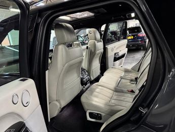 LAND ROVER RANGE ROVER 4.4 SD V8 Vogue SE SUV 5dr Diesel Auto 4WD Euro 5 (339 ps)