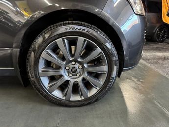 LAND ROVER RANGE ROVER 4.4 SD V8 Vogue SE SUV 5dr Diesel Auto 4WD Euro 5 (339 ps)