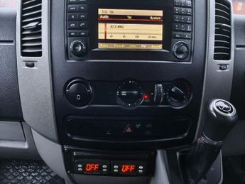 MERCEDES-BENZ SPRINTER 2.1 314 CDi Panel Van 5dr Diesel Manual RWD L2 (213 g/km, 140 bh