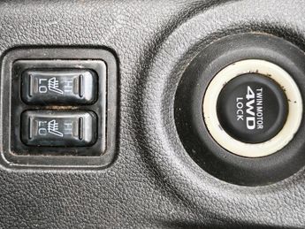 MITSUBISHI OUTLANDER 2.0h 12kWh GX4h SUV 5dr Petrol Plug-in Hybrid CVT 4WD Euro 5 (s/