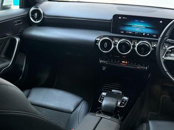 MERCEDES-BENZ A-CLASS 1.5 A180d Sport (Executive) Hatchback 5dr Diesel 7G-DCT Euro 6 (