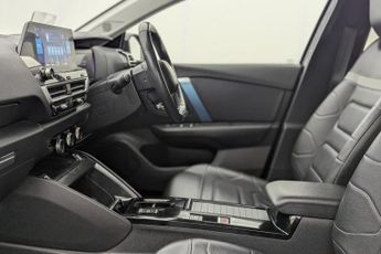 CITROEN e-C4 50kWh Shine Plus Hatchback 5dr Electric Auto (136 ps)