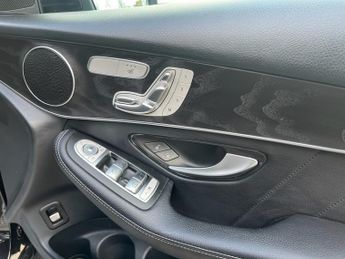 MERCEDES-BENZ GLC 2.0 GLC250 AMG Line (Premium) SUV 5dr Petrol G-Tronic+ 4MATIC Eu