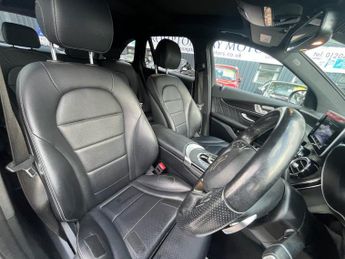 MERCEDES-BENZ GLC 2.0 GLC250 AMG Line (Premium) SUV 5dr Petrol G-Tronic+ 4MATIC Eu