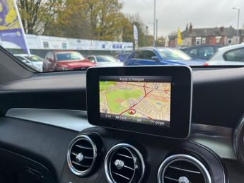 MERCEDES-BENZ GLC 2.0 GLC250 AMG Line (Premium) SUV 5dr Petrol G-Tronic+ 4MATIC Eu