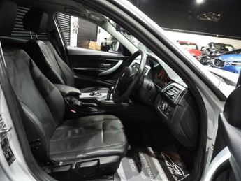 BMW 3 SERIES 2.0 320d SE Touring 5dr Diesel Auto Euro 5 (s/s) (184 ps)