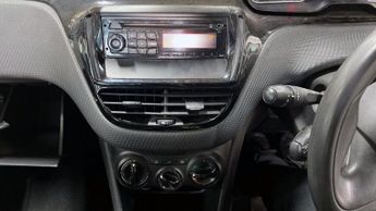 PEUGEOT 2008 1.2 VTi Access+ SUV 5dr Petrol Manual Euro 5 (82 ps) MOT MARCH 2