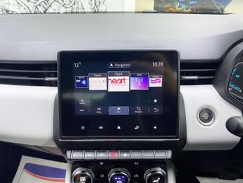 RENAULT CLIO 1.6 E-TECH S Edition Hatchback 5dr Petrol Hybrid Auto Euro 6 (s/