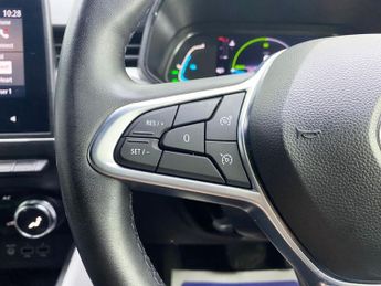 RENAULT CLIO 1.6 E-TECH S Edition Hatchback 5dr Petrol Hybrid Auto Euro 6 (s/