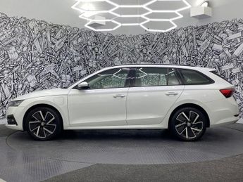 SKODA OCTAVIA 1.4 TSI iV 13kWh SE Technology Estate 5dr Petrol Plug-in Hybrid 