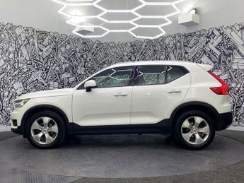 VOLVO XC40 1.5 T3 Momentum SUV 5dr Petrol Auto Euro 6 (s/s) (163 ps)