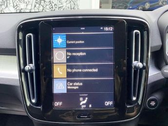 VOLVO XC40 1.5 T3 Momentum SUV 5dr Petrol Auto Euro 6 (s/s) (163 ps)