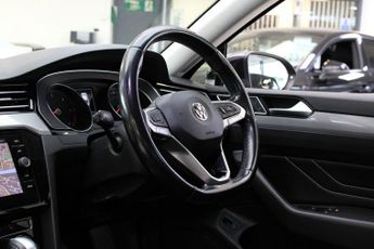 VOLKSWAGEN PASSAT 2.0 TDI EVO SEL Saloon 4dr Diesel DSG Euro 6 (s/s) (150 ps)