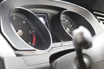 VOLKSWAGEN PASSAT 2.0 TDI EVO SEL Saloon 4dr Diesel DSG Euro 6 (s/s) (150 ps)