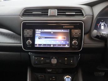 NISSAN LEAF 40kWh Acenta Hatchback 5dr Electric Auto (150 ps)