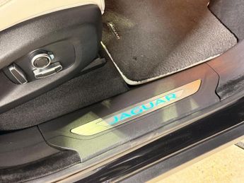 JAGUAR F-PACE 5.0 V8 SVR SUV 5dr Petrol Quickshift AWD Euro 6 (s/s) (550 ps)