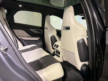 JAGUAR F-PACE 5.0 V8 SVR SUV 5dr Petrol Quickshift AWD Euro 6 (s/s) (550 ps)