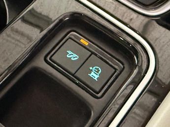 JAGUAR F-PACE 5.0 V8 SVR SUV 5dr Petrol Quickshift AWD Euro 6 (s/s) (550 ps)