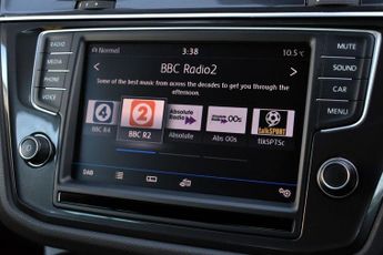 VOLKSWAGEN TIGUAN 2.0TDi BLUEMOTION TECH SE 4-MOTION DSG AUTO 148 BHP (EURO 6)