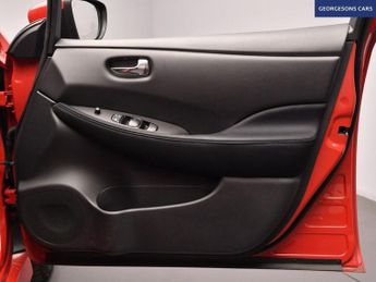 NISSAN LEAF 39kWh Acenta Hatchback 5dr Electric Auto (150 ps)