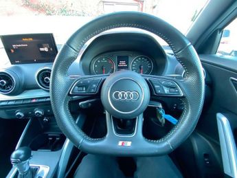 AUDI Q2 1.6 TDI 30 S line SUV 5dr Diesel S Tronic Euro 6 (s/s) (116 ps)