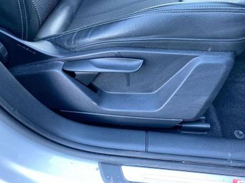 AUDI Q2 1.6 TDI 30 S line SUV 5dr Diesel S Tronic Euro 6 (s/s) (116 ps)