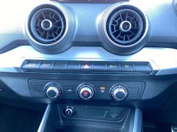 AUDI Q2 1.6 TDI 30 S line SUV 5dr Diesel S Tronic Euro 6 (s/s) (116 ps)