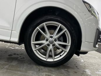 AUDI Q2 1.6 TDI 30 S line SUV 5dr Diesel S Tronic Euro 6 (s/s) (116 ps)