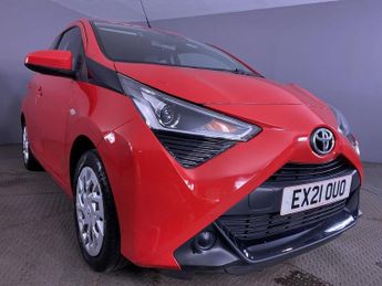 TOYOTA AYGO 1.0 VVT-i x-play Hatchback 5dr Petrol x-shift Euro 6 (Safety Sen