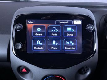 TOYOTA AYGO 1.0 VVT-i x-play Hatchback 5dr Petrol x-shift Euro 6 (Safety Sen