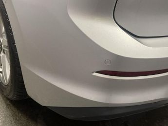 VOLKSWAGEN GOLF 1.5 eTSI MHEV Life Hatchback 5dr Petrol Hybrid DSG Euro 6 (s/s) 