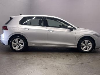VOLKSWAGEN GOLF 1.5 eTSI MHEV Life Hatchback 5dr Petrol Hybrid DSG Euro 6 (s/s) 
