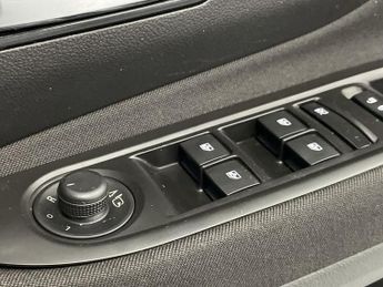 VAUXHALL MOKKA X 1.4i Turbo ecoTEC Design Nav SUV 5dr Petrol Manual Euro 6 (s/s) 