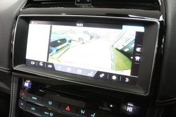 JAGUAR F-PACE 2.0 D180 R-Sport SUV 5dr Diesel Auto AWD Euro 6 (s/s) (180 ps)