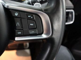 JAGUAR F-PACE 2.0 D180 R-Sport SUV 5dr Diesel Auto AWD Euro 6 (s/s) (180 ps)