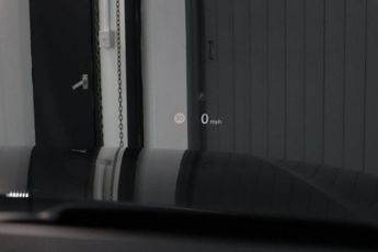 LAND ROVER DISCOVERY 3.0 D300 MHEV R-Dynamic HSE SUV 5dr Diesel Auto 4WD Euro 6 (s/s)