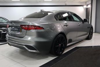 JAGUAR XE 2.0 D180 R-Dynamic SE Saloon Auto AWD Euro 6 (s/s) (180 ps)
