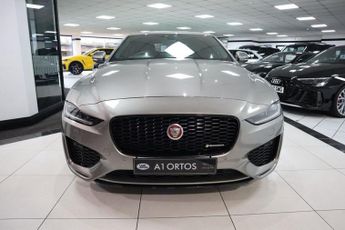 JAGUAR XE 2.0 D180 R-Dynamic SE Saloon Auto AWD Euro 6 (s/s) (180 ps)