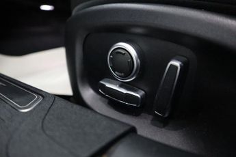 JAGUAR XE 2.0 D180 R-Dynamic SE Saloon Auto AWD Euro 6 (s/s) (180 ps)