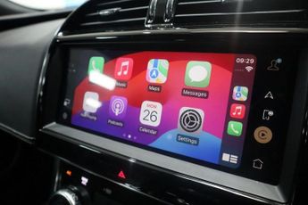 JAGUAR XE 2.0 D180 R-Dynamic SE Saloon Auto AWD Euro 6 (s/s) (180 ps)