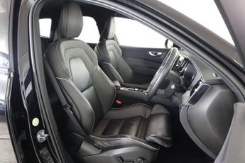 VOLVO XC60 2.0 B4 MHEV R-Design Pro Auto AWD Euro 6 (s/s) 5dr